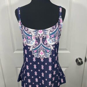Navy and Pink Paisley Women's Bathingsuit Top Size 16 CB-110